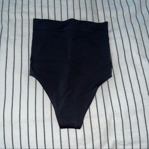 SKIMS Core Control Thong